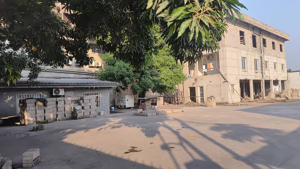 Commercial à Louer – Limete, Kinshasa