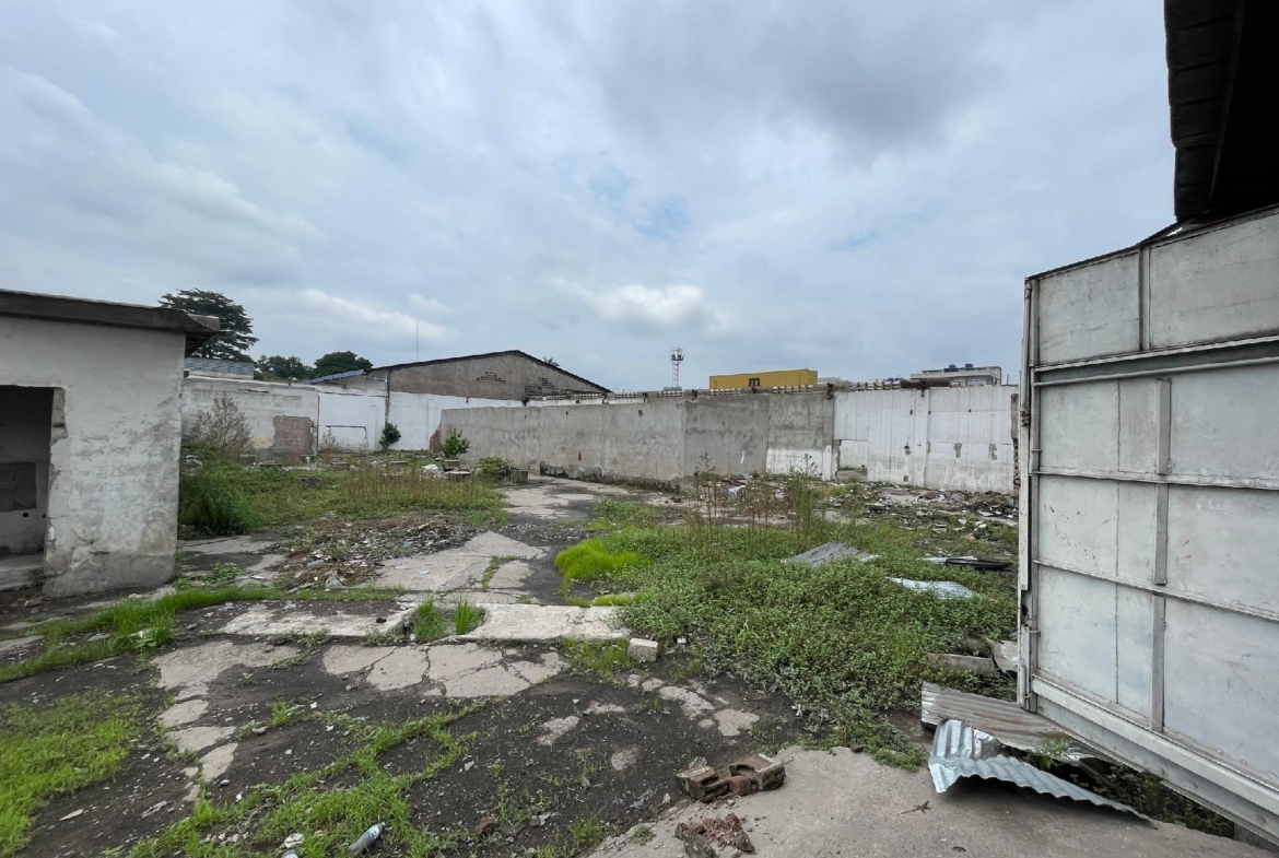 Parcelle-Terrain à Vendre – Gombe, Kinshasa