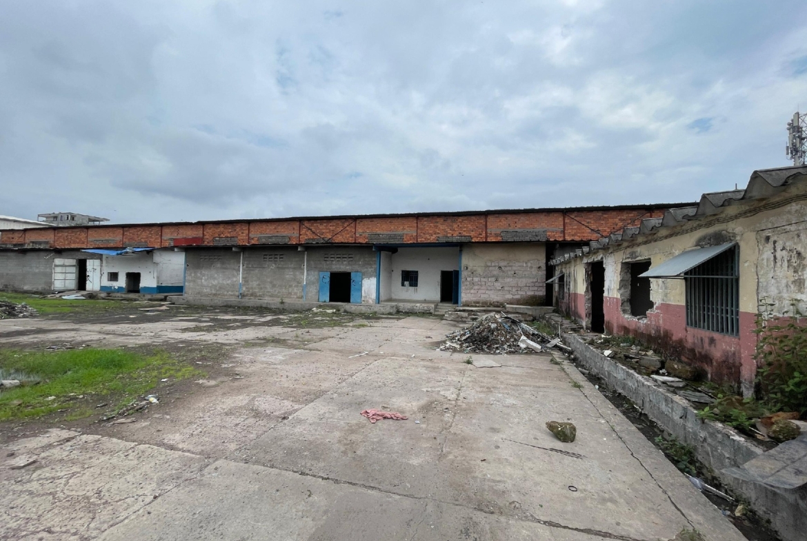 Parcelle-Terrain à Vendre – Gombe, Kinshasa