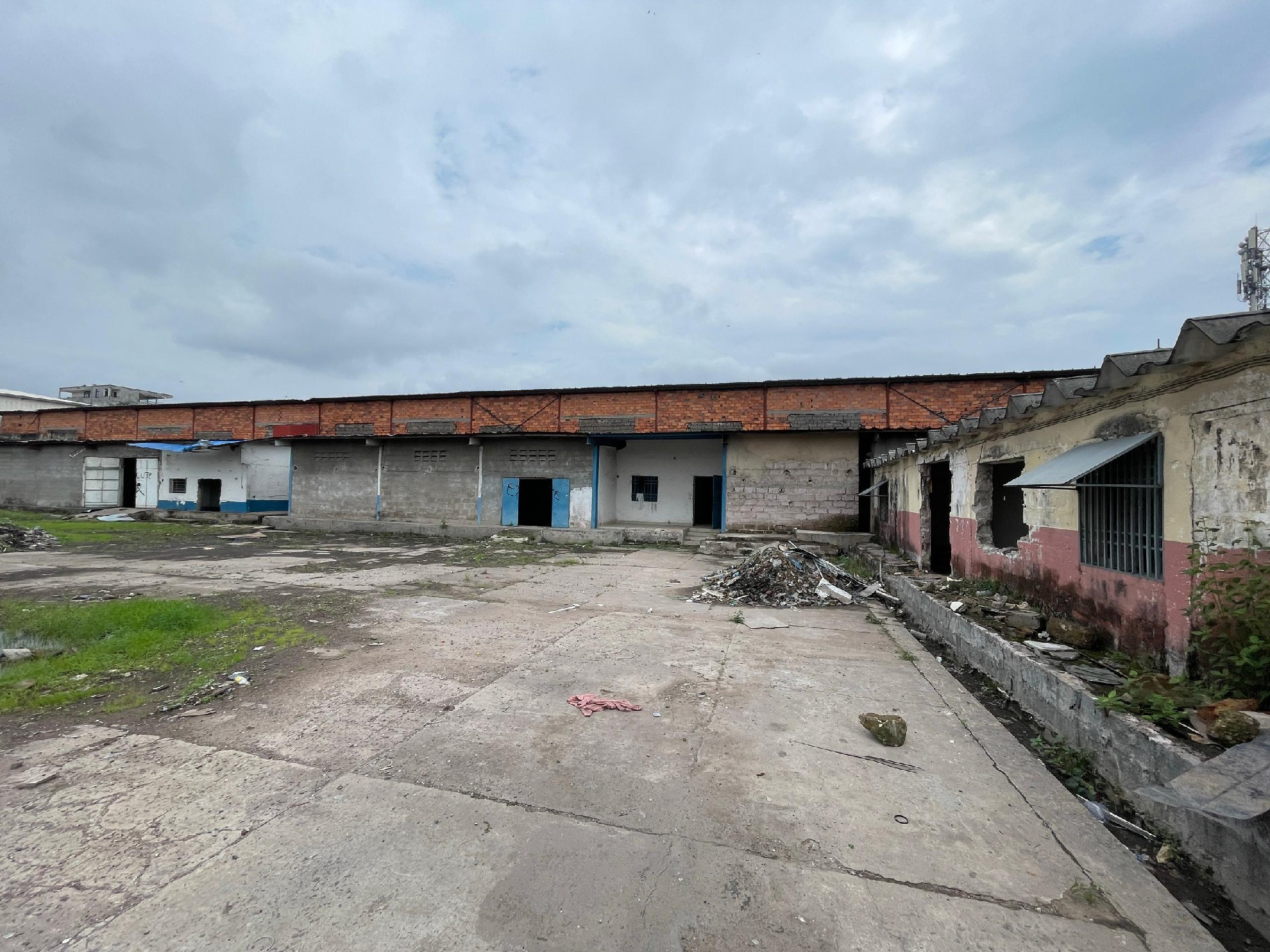 Parcelle-Terrain à Vendre – Gombe, Kinshasa