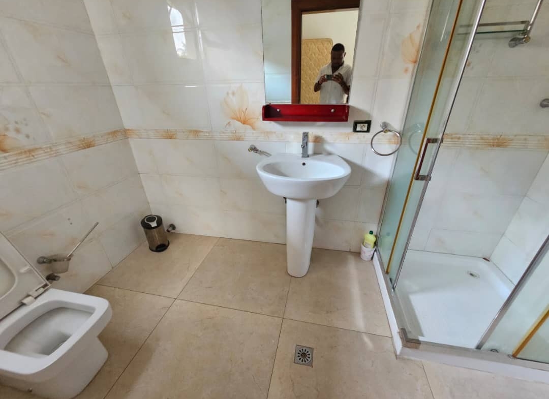 Duplex Jumelé à Louer – Mont Fleury, Kinshasa