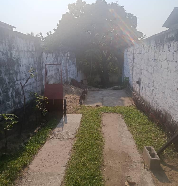 Parcelle-Terrain à Vendre – Macampagne, Kinshasa
