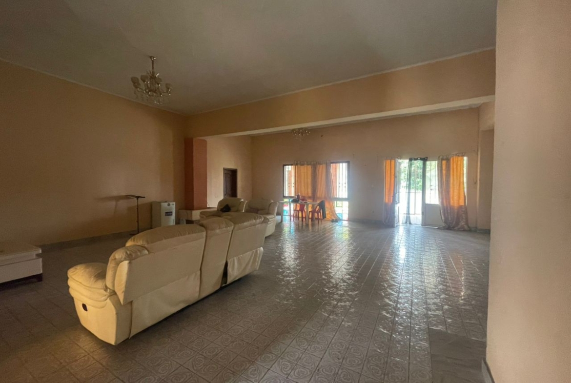 Parcelle-Terrain à Vendre – Ngaliema, Kinshasa