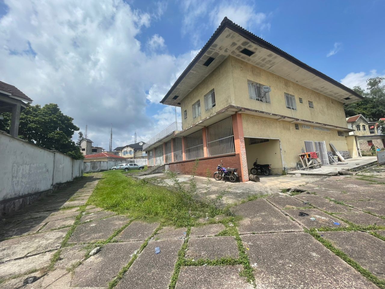 Parcelle-Terrain à Vendre – Ngaliema, Kinshasa