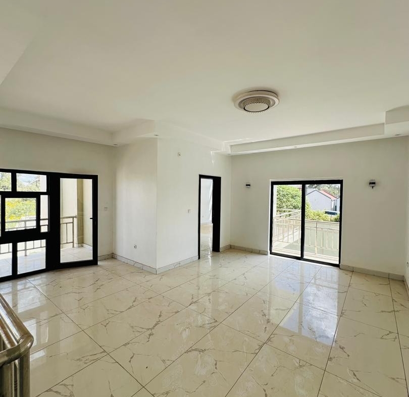 Villa à Vendre – Golf Le Battant, Lubumbashi
