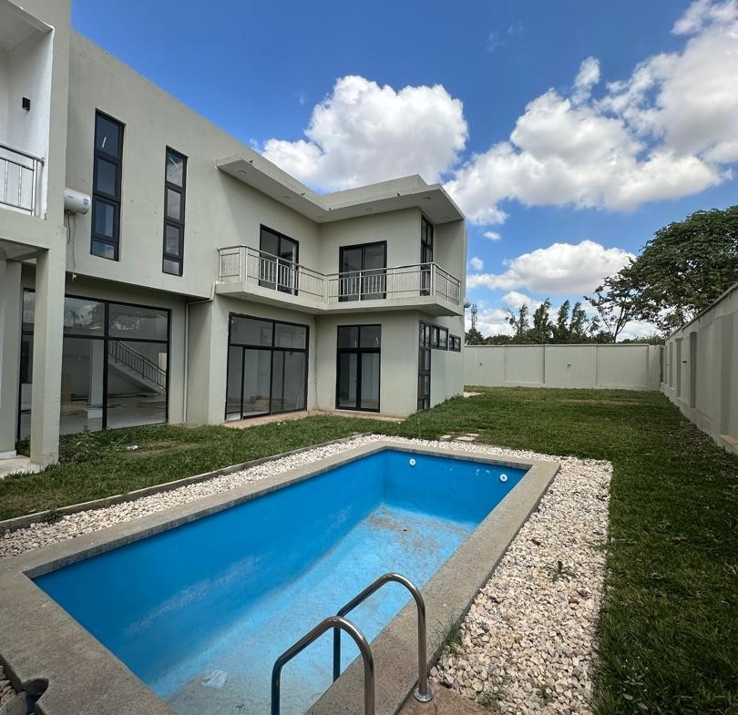 Villa à Vendre – Golf Le Battant, Lubumbashi