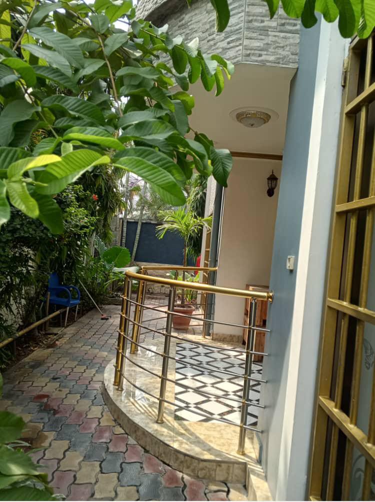 Villa à Louer – Barumbu, Kinshasa