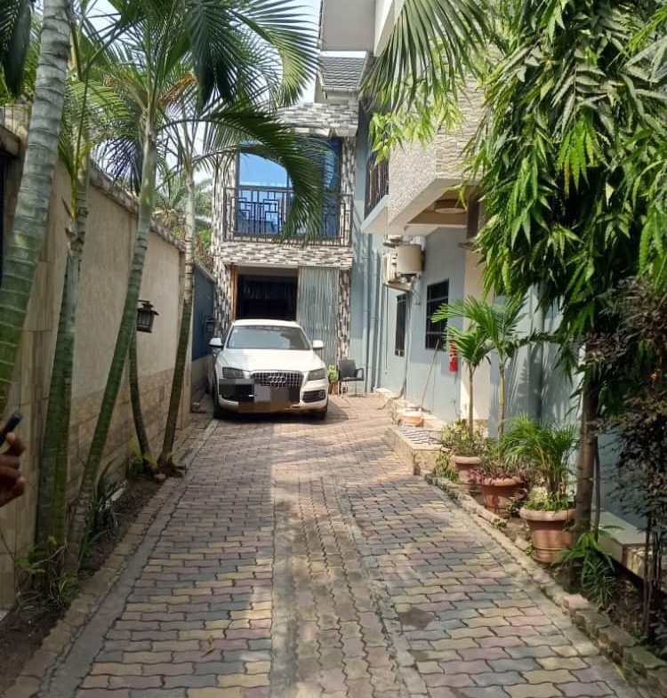 Villa à Louer – Barumbu, Kinshasa