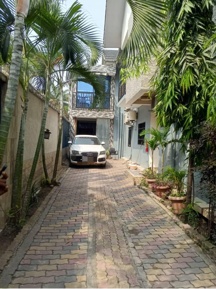 Villa à Louer – Barumbu, Kinshasa