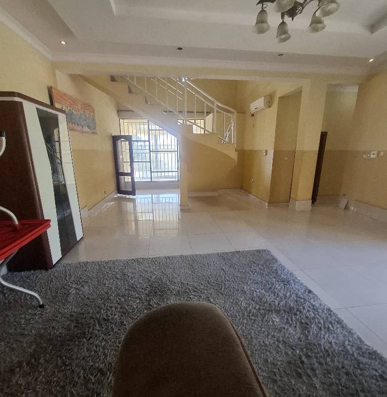 Maison à Louer – Ngaliema, Kinshasa