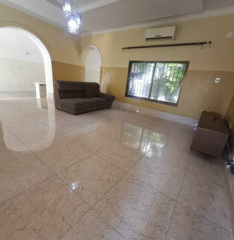 Maison à Louer – Ngaliema, Kinshasa