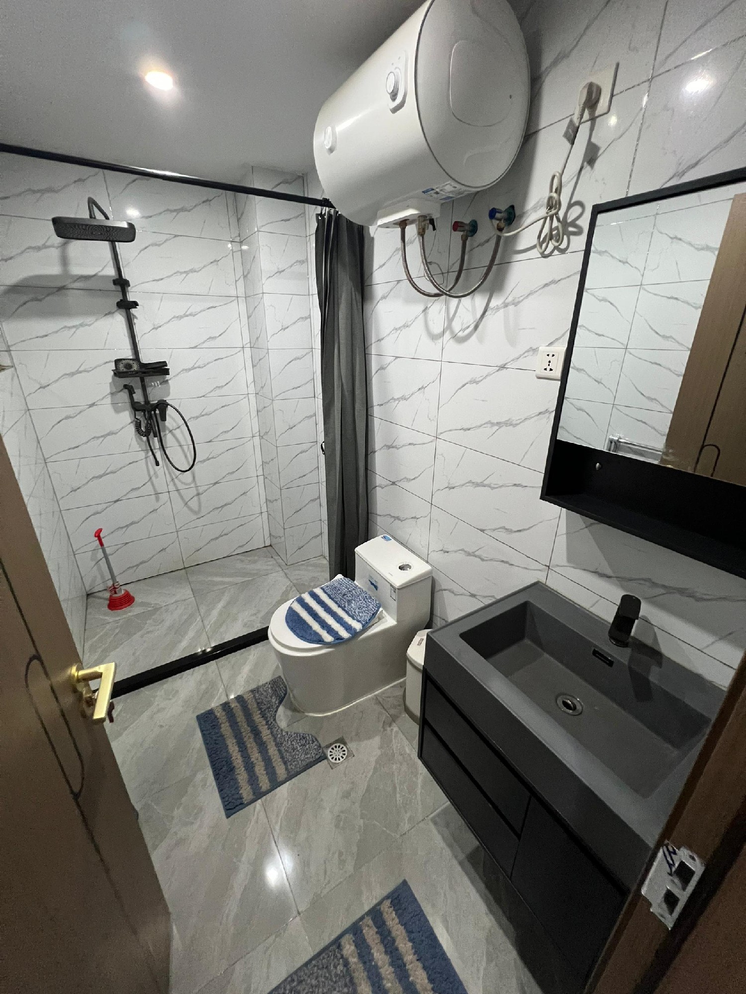 scaled_1002397571 Appartement Meublé à Louer – Kintambo, Kinshasa