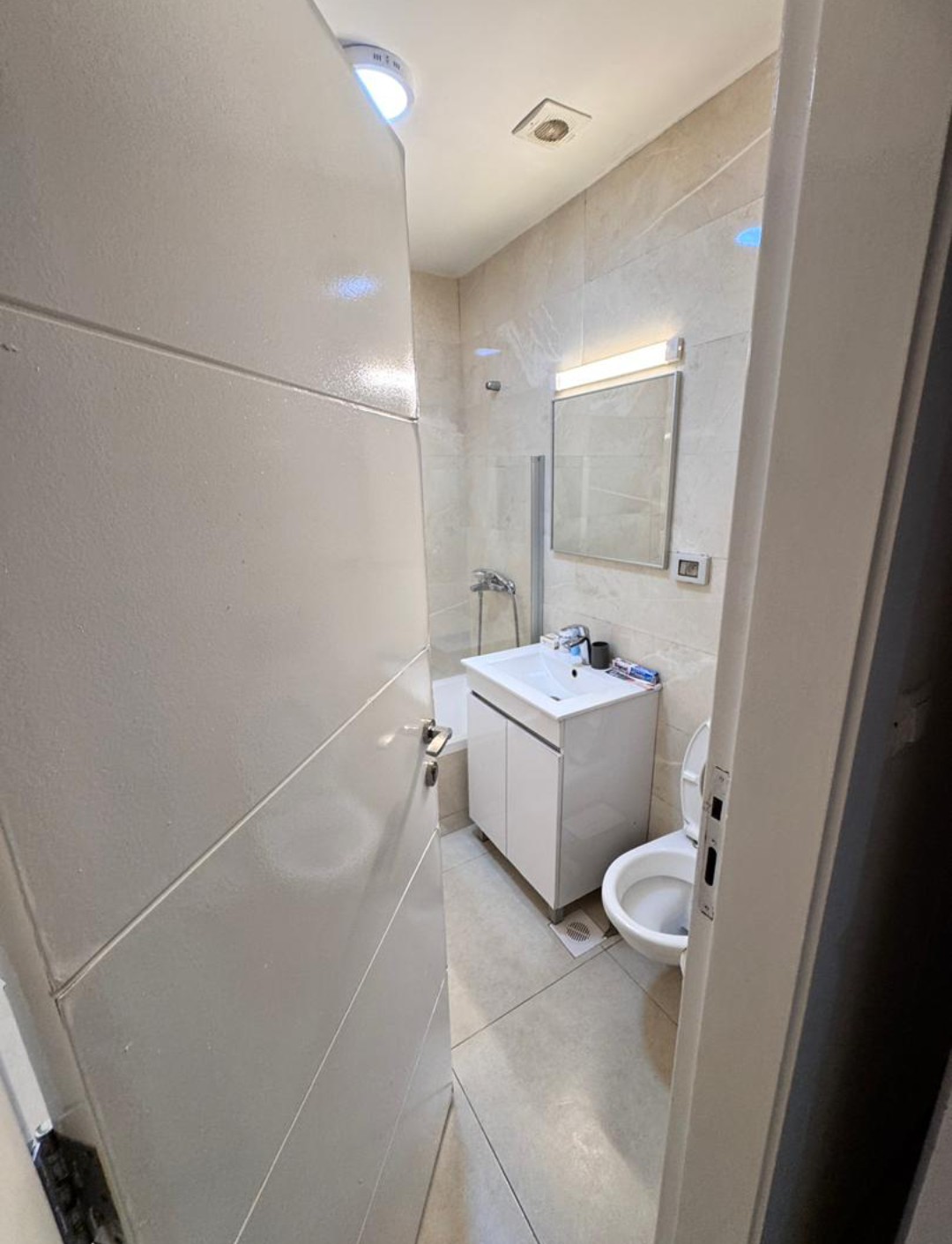 Appartement Meublé à Louer – Gombe, Kinshasa