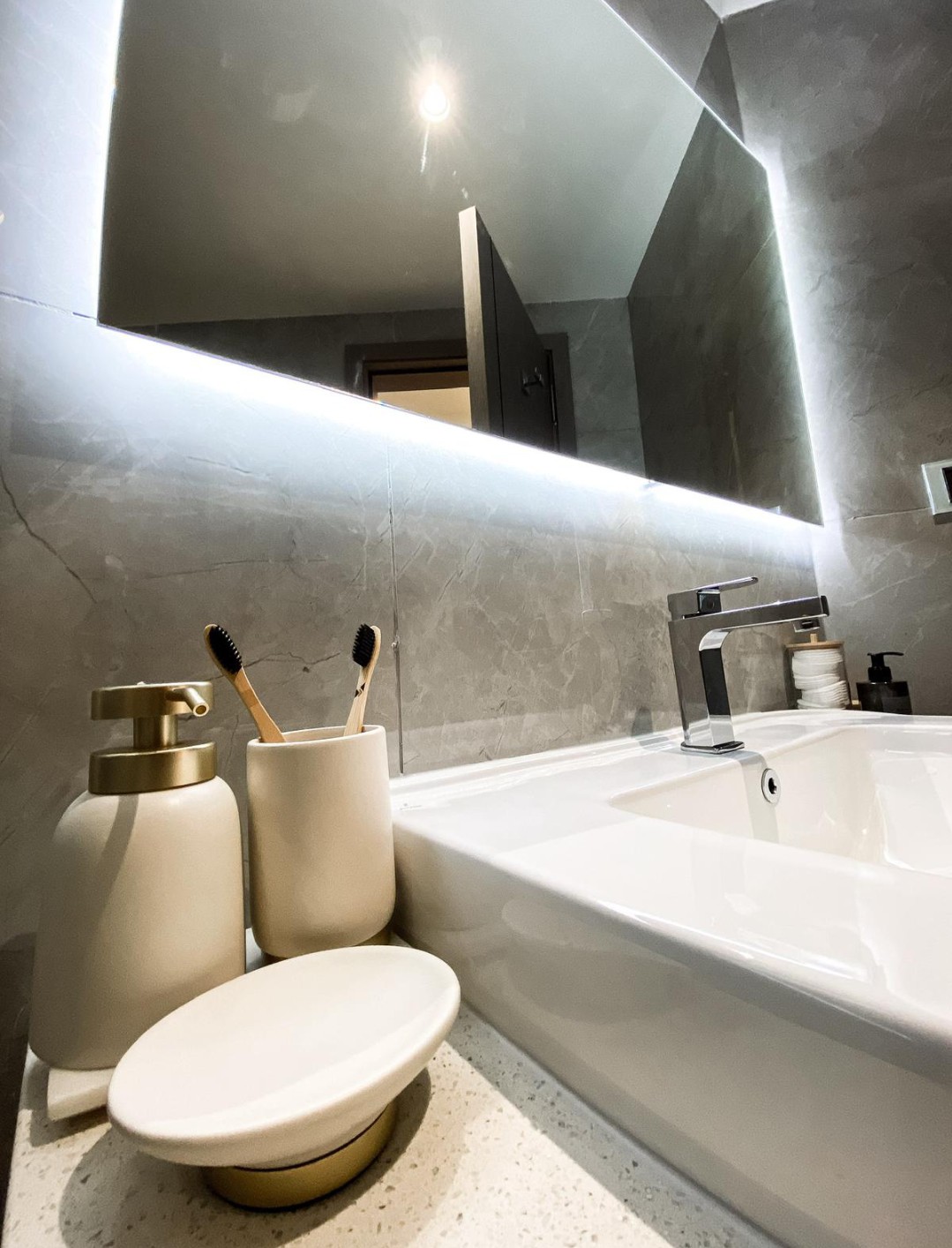 Appartement Meublé à Louer – Gombe, Kinshasa