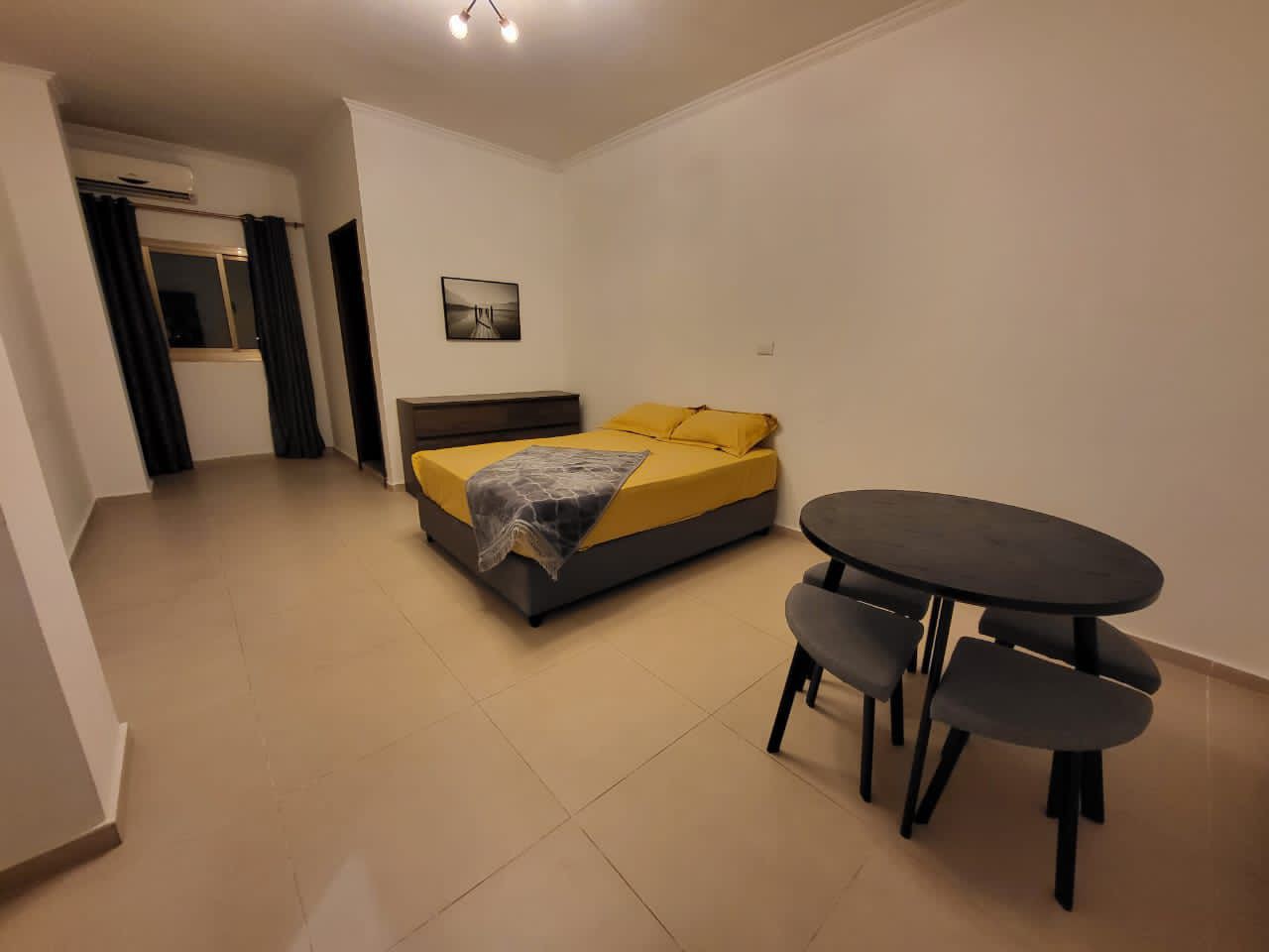 scaled_1002398810 Appartement Meublé à Vendre – Gombe, Kinshasa