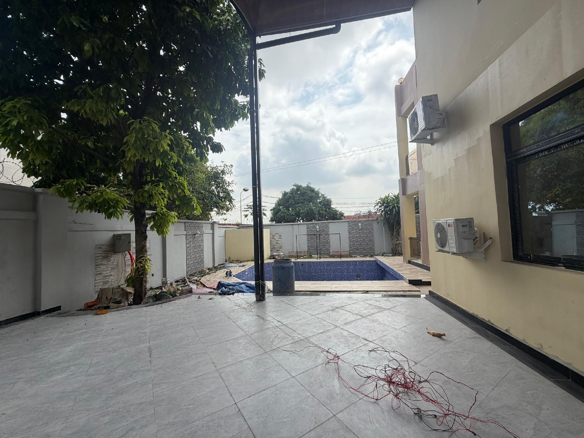 scaled_1002398832 Villa à Vendre – Macampagne, Kinshasa