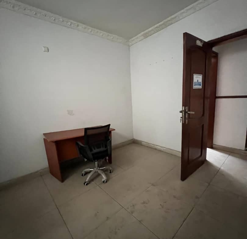 Bureau à Louer – Lingwala, Kinshasa