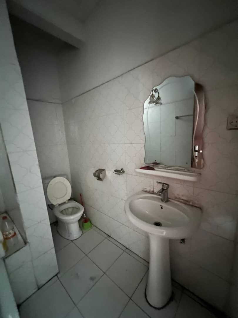 Bureau à Louer – Lingwala, Kinshasa