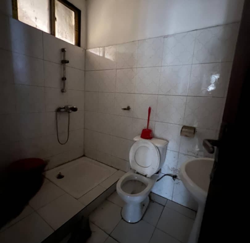 Bureau à Louer – Lingwala, Kinshasa