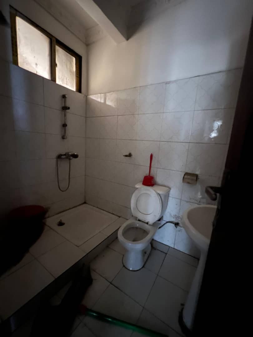 Bureau à Louer – Lingwala, Kinshasa