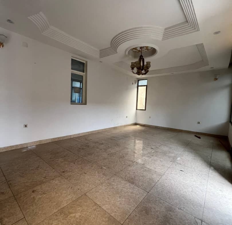 Bureau à Louer – Lingwala, Kinshasa