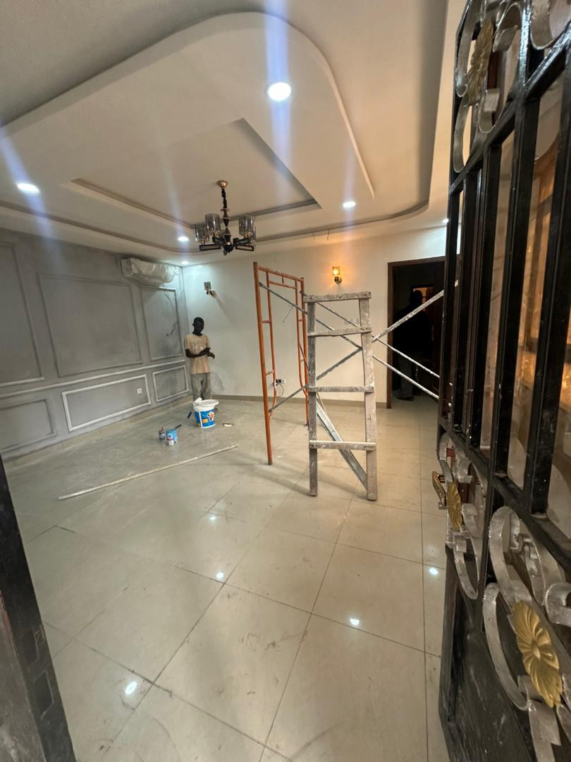 scaled_1005243010 Appartement à Louer – Lingwala, Kinshasa