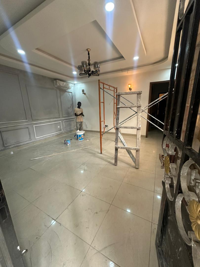 scaled_1005243022 Appartement à Louer – Lingwala, Kinshasa
