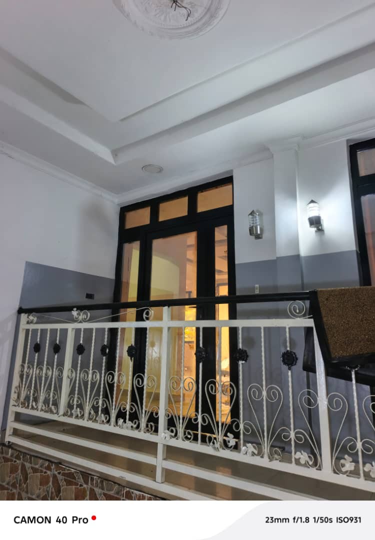 scaled_1005250377 Appartement à Louer – Limete, Kinshasa