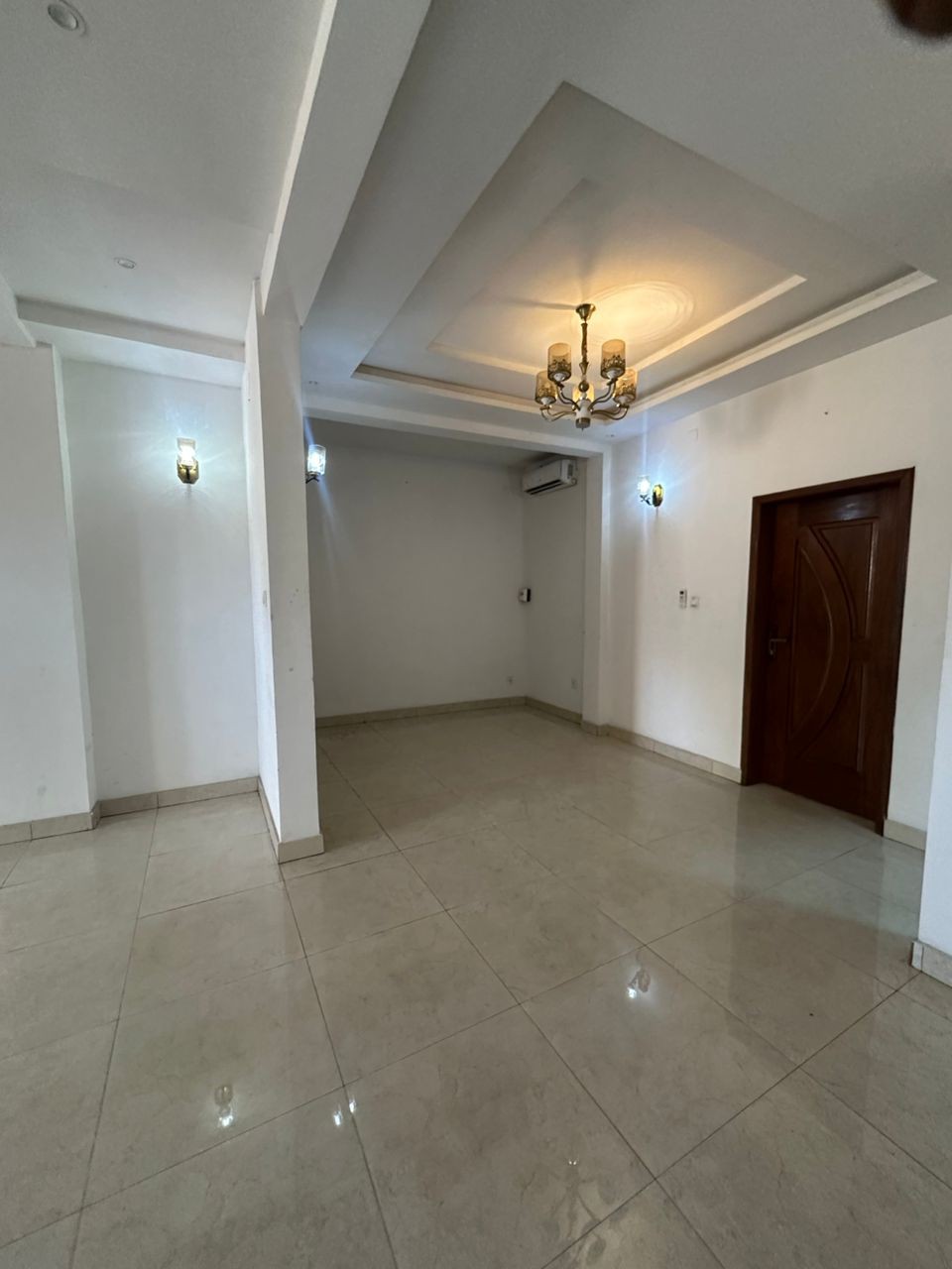 scaled_1005262569 Appartement à Louer – Centre Ville, Kinshasa