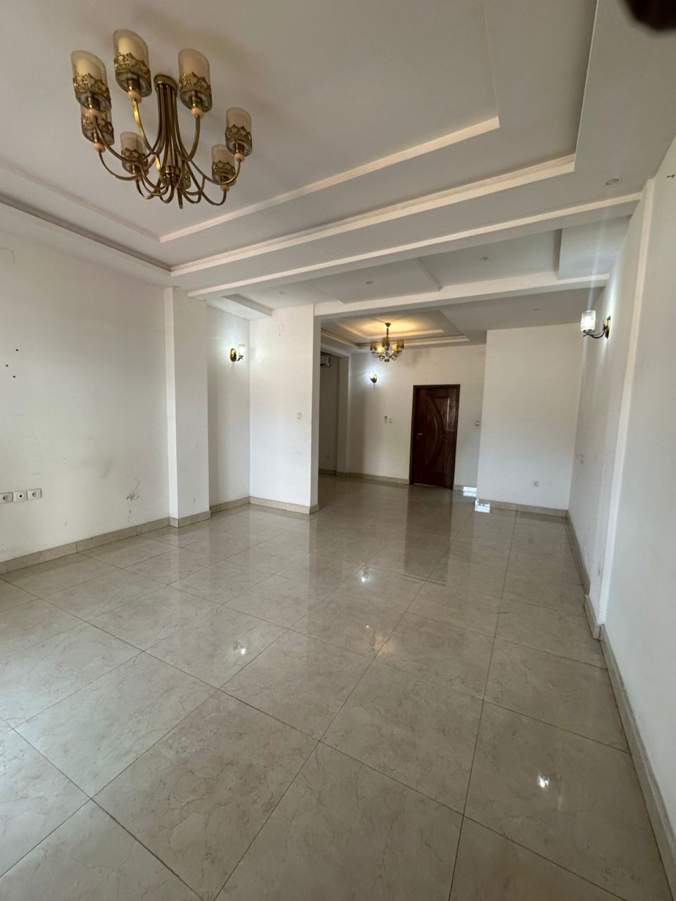 scaled_1005262582 Appartement à Louer – Centre Ville, Kinshasa