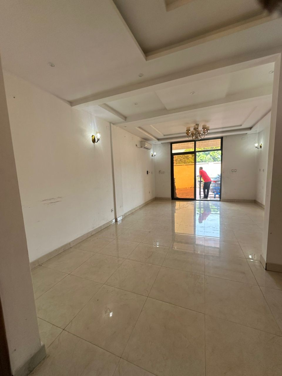 scaled_1005262584 Appartement à Louer – Centre Ville, Kinshasa