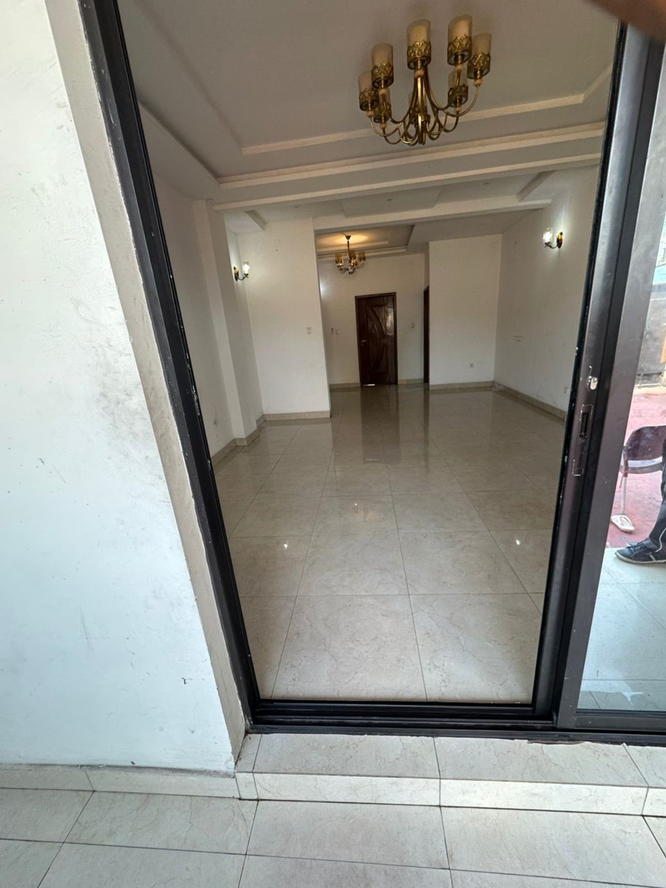 scaled_1005262594 Appartement à Louer – Centre Ville, Kinshasa