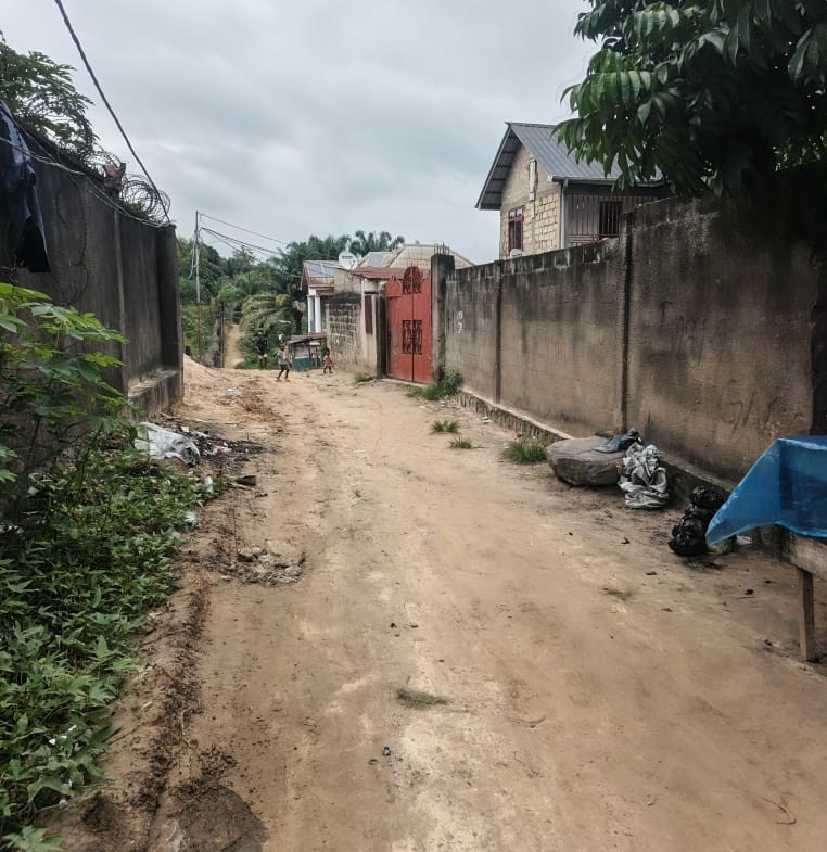 Parcelle-Terrain à Vendre – Mont-Ngafula, Kinshasa