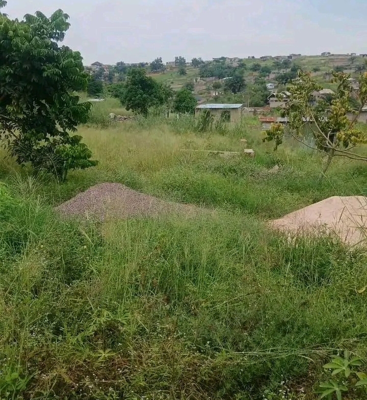 Parcelle-Terrain à Vendre – Mont-Ngafula, Kinshasa