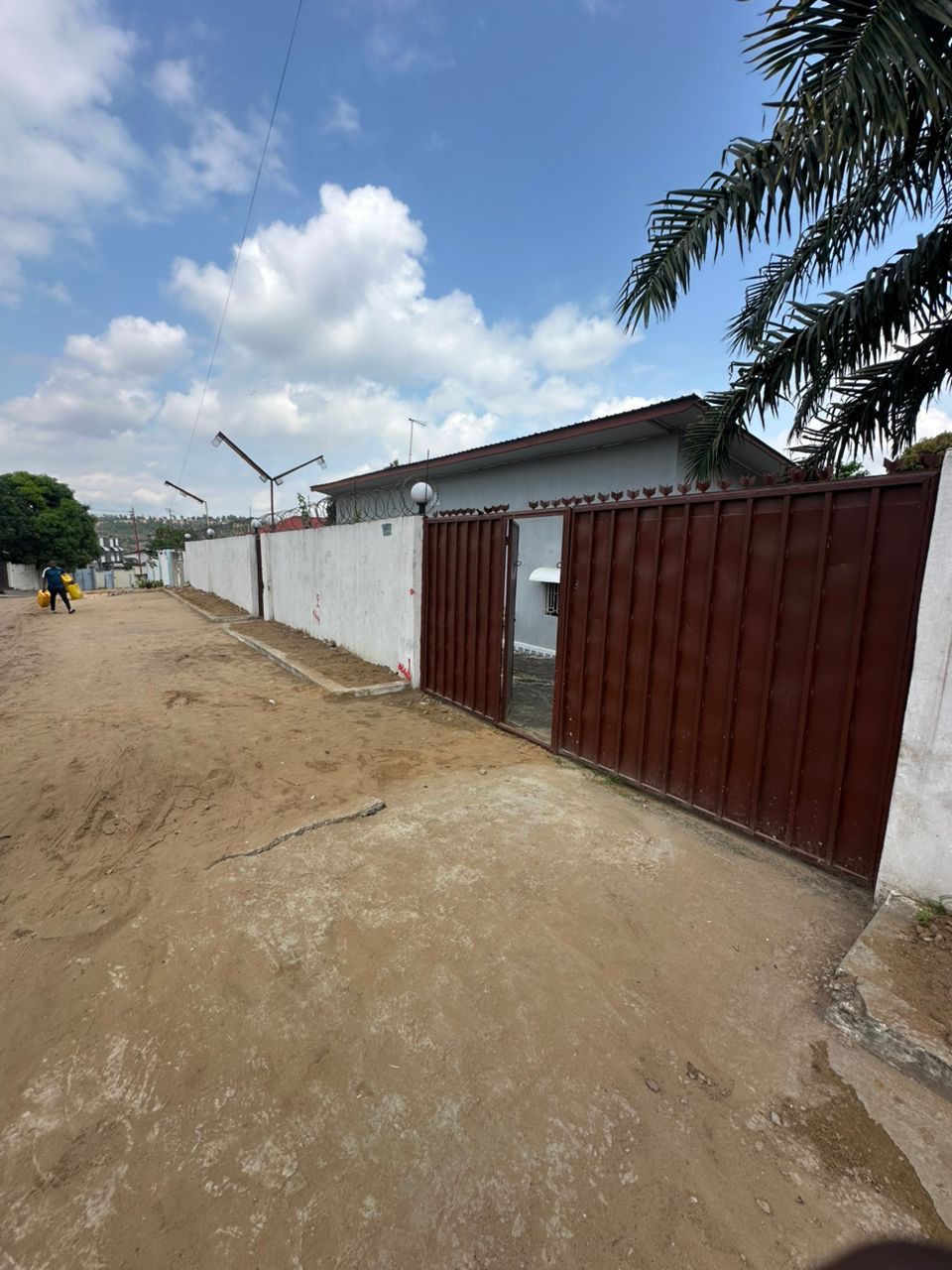 scaled_1007438092 Parcelle-Terrain à Vendre – Lemba, Kinshasa