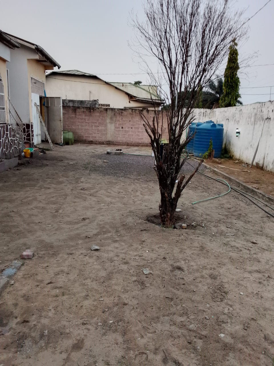 Parcelle-Terrain à Vendre – Mont-Ngafula, Kinshasa