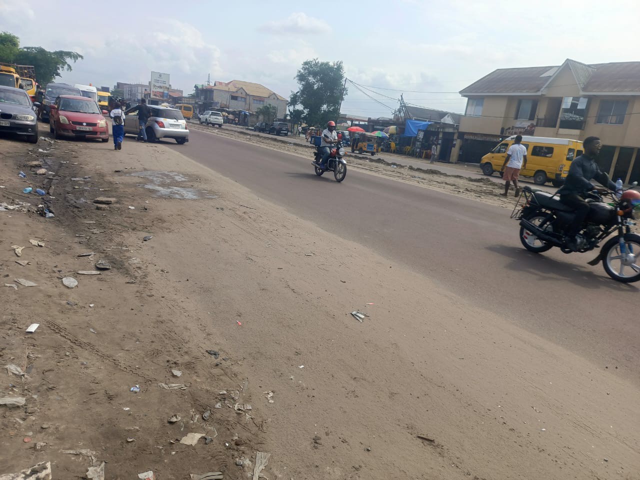 scaled_1007451750 Parcelle-Terrain à Vendre – N’Sele, Kinshasa