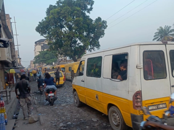 Parcelle-terrain commerciale à vendre – barumbu, kinshasa
