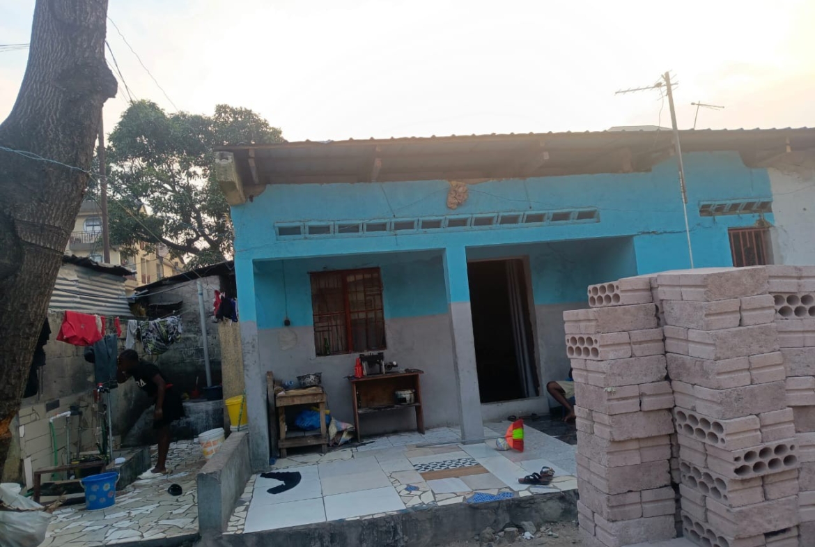 Parcelle-Terrain Commerciale à Vendre – Barumbu, Kinshasa