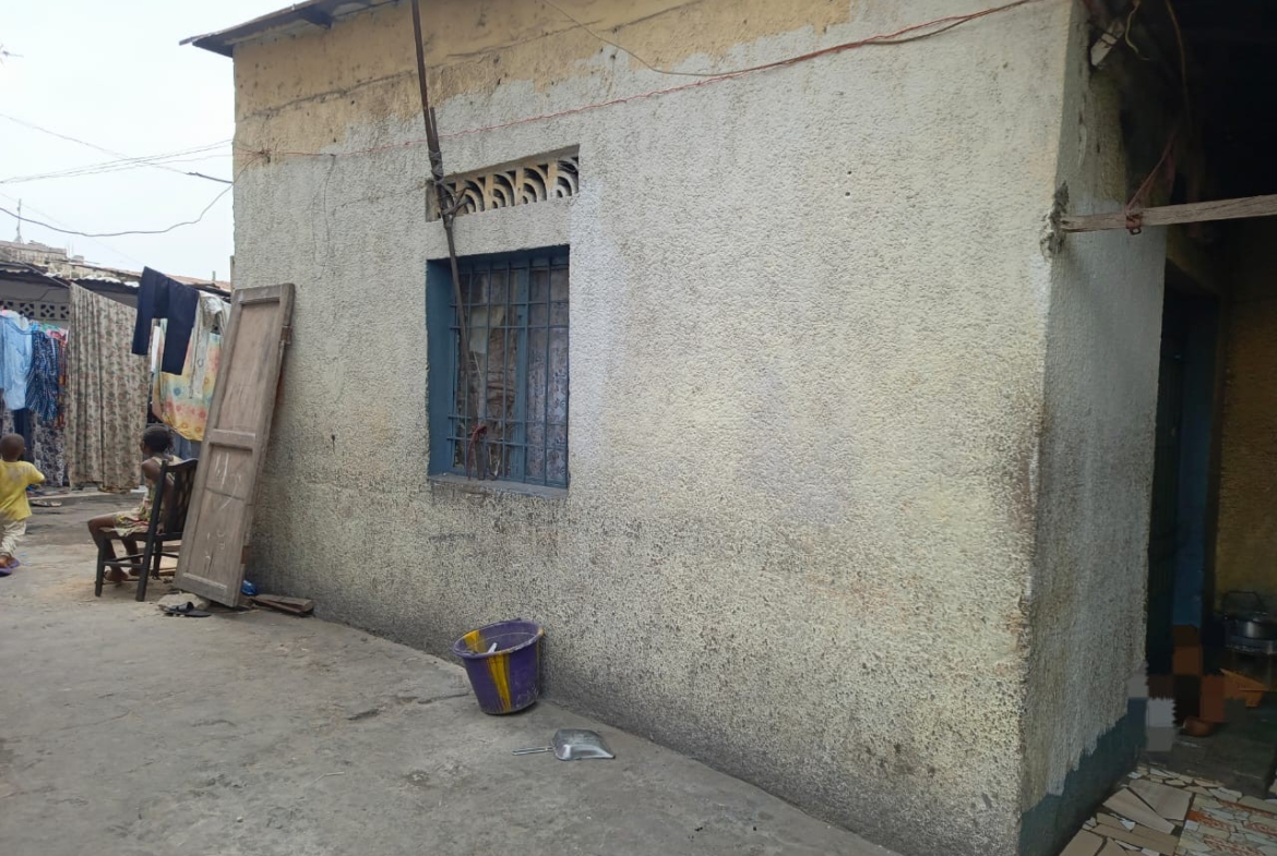 Parcelle-Terrain à Vendre – Barumbu, Kinshasa