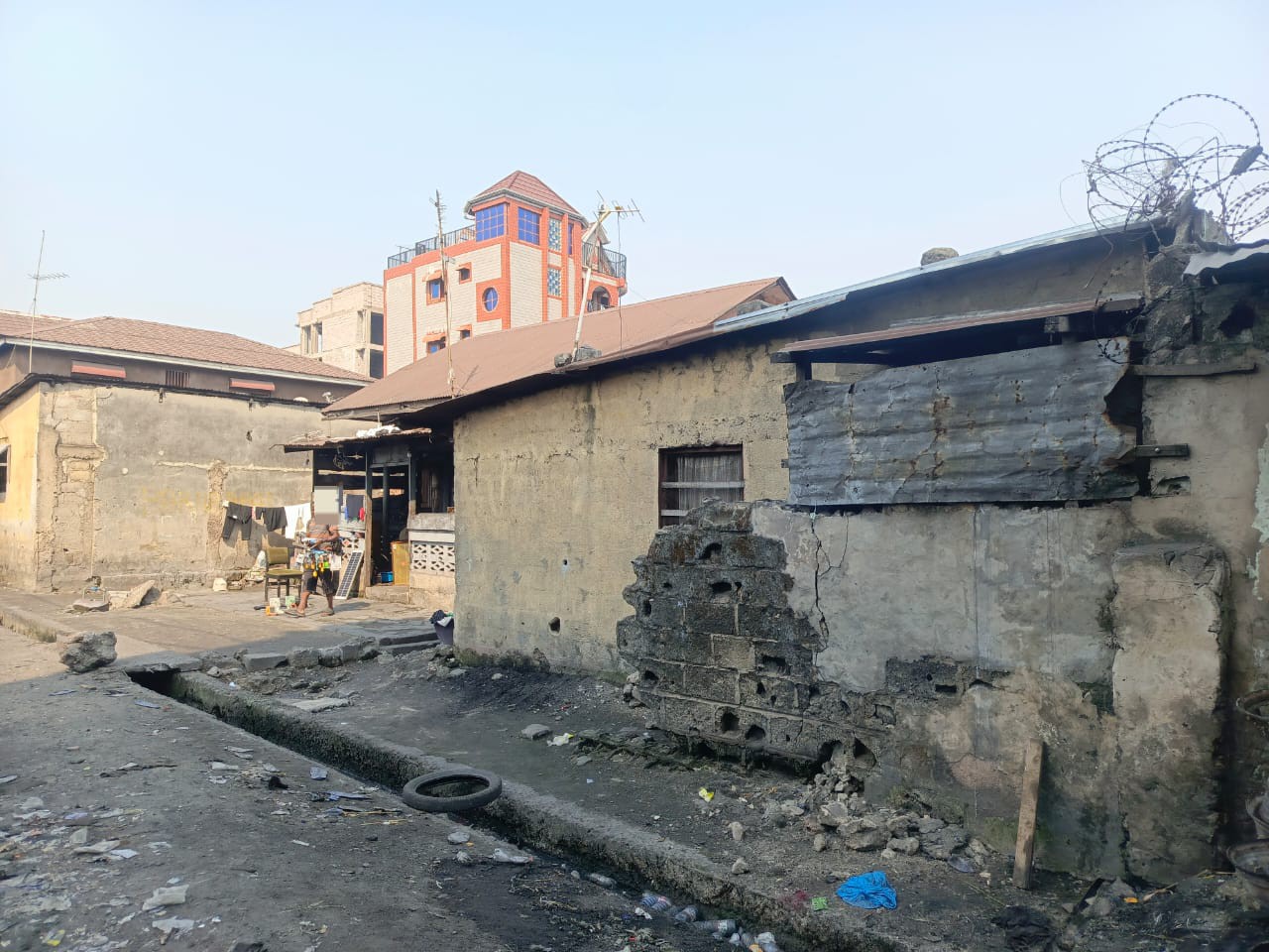 scaled_1007528370 Parcelle-Terrain à Vendre – Barumbu, Kinshasa