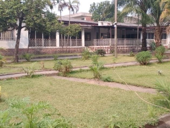 Villa à vendre – ngaliema, kinshasa