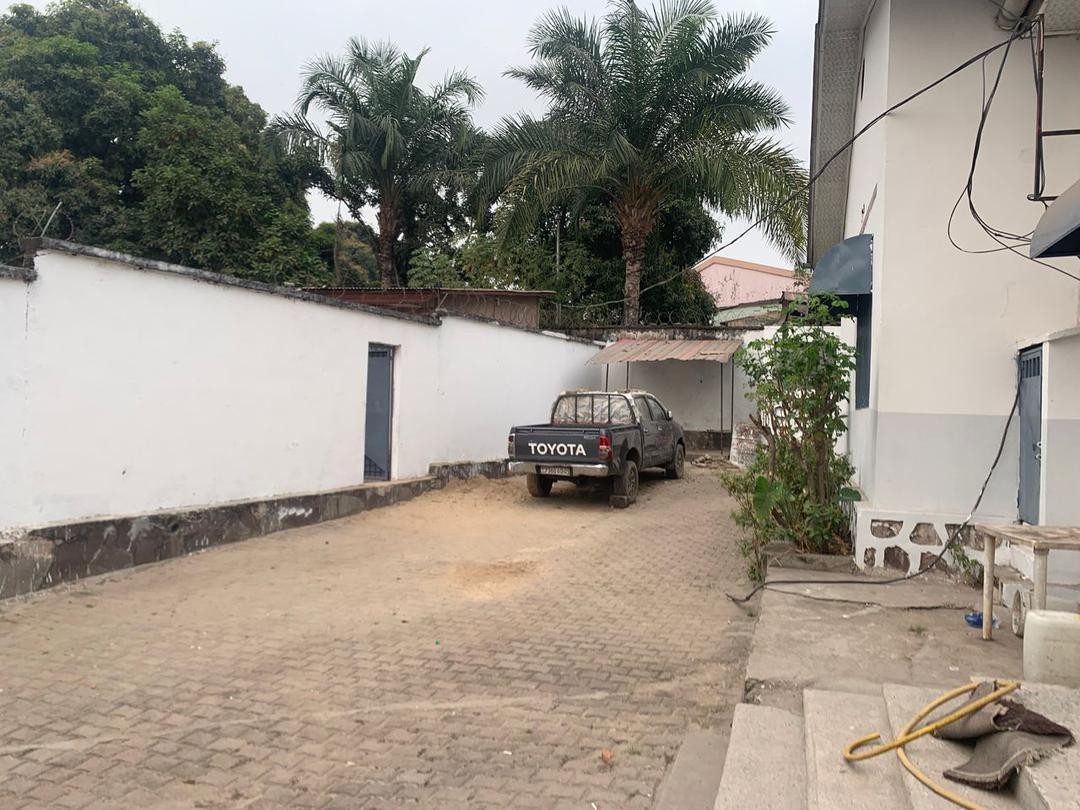 scaled_155643 Parcelle-Terrain à Vendre – Ngaliema, Kinshasa