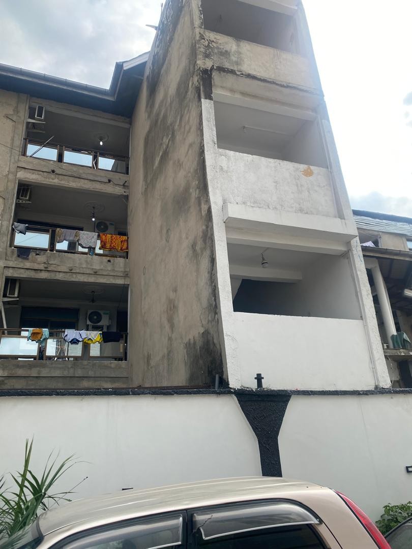 scaled_165146 Immeuble à Vendre – Lingwala, Kinshasa