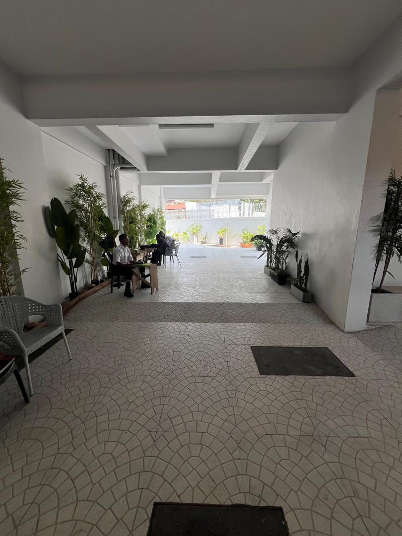 scaled_214575 Immeuble à Louer – Gombe, Kinshasa