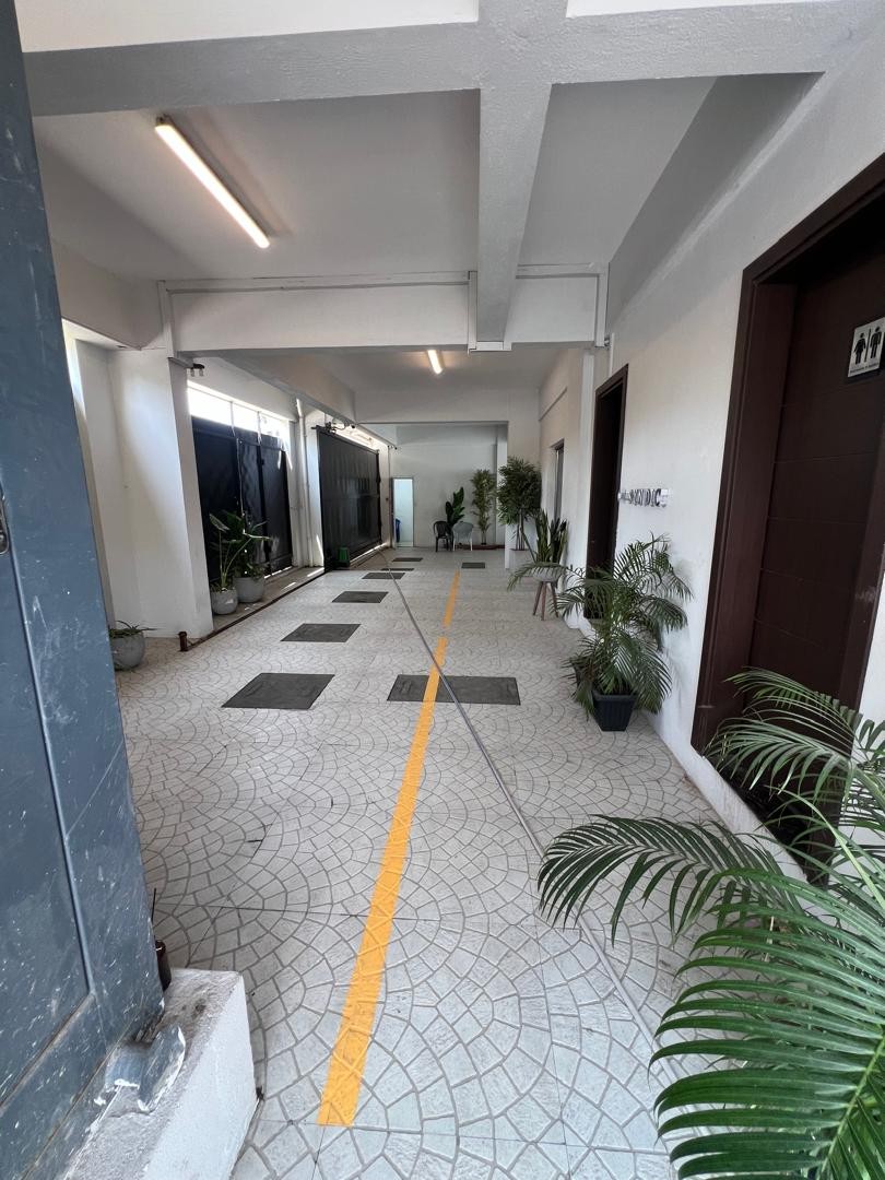 scaled_214577 Immeuble à Louer – Gombe, Kinshasa
