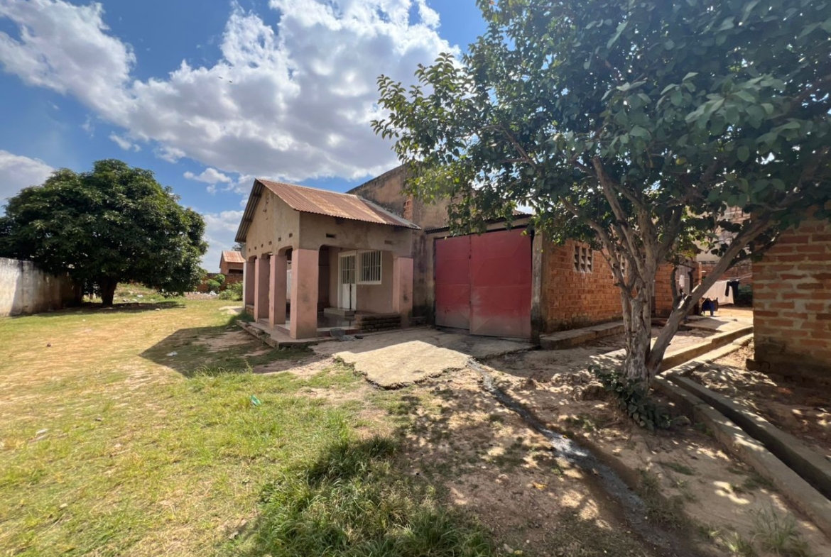 Parcelle-Terrain à Vendre – Lubumbashi