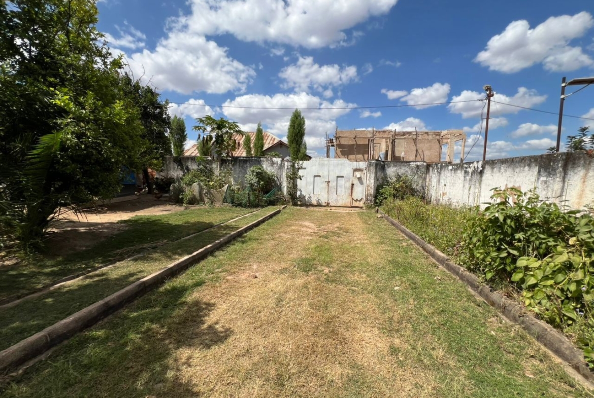 Parcelle-Terrain à Vendre – Lubumbashi
