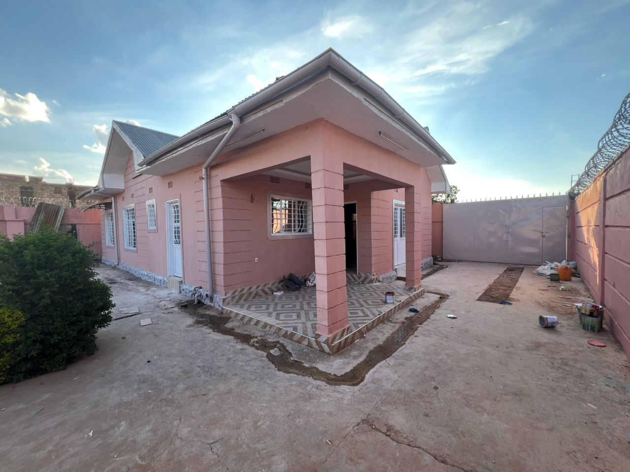 Maison à Louer – Joli Site, Lubumbashi
