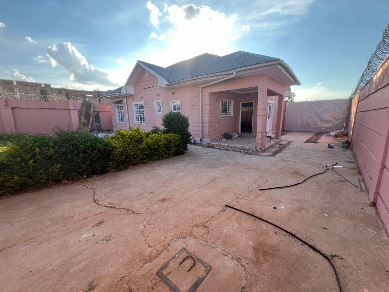 Maison à Louer – Joli Site, Lubumbashi